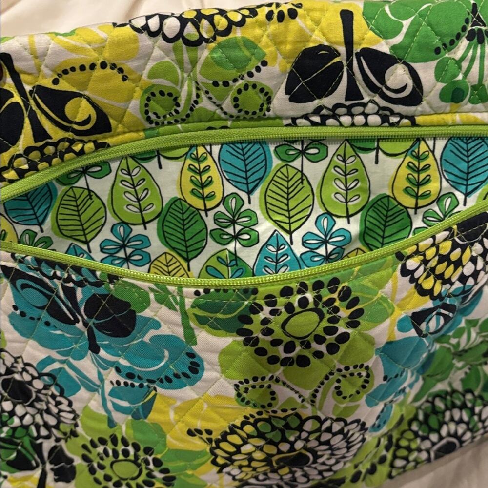Vera Bradley Limes Up Messenger Bag Retired Print - Picture 3 of 7